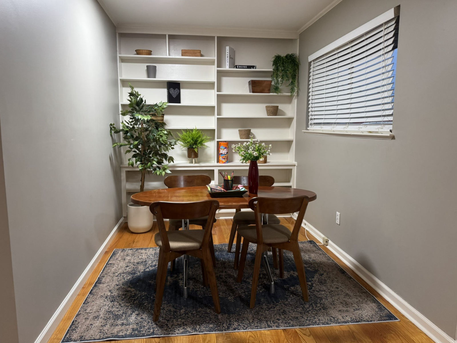 Breakfast Nook